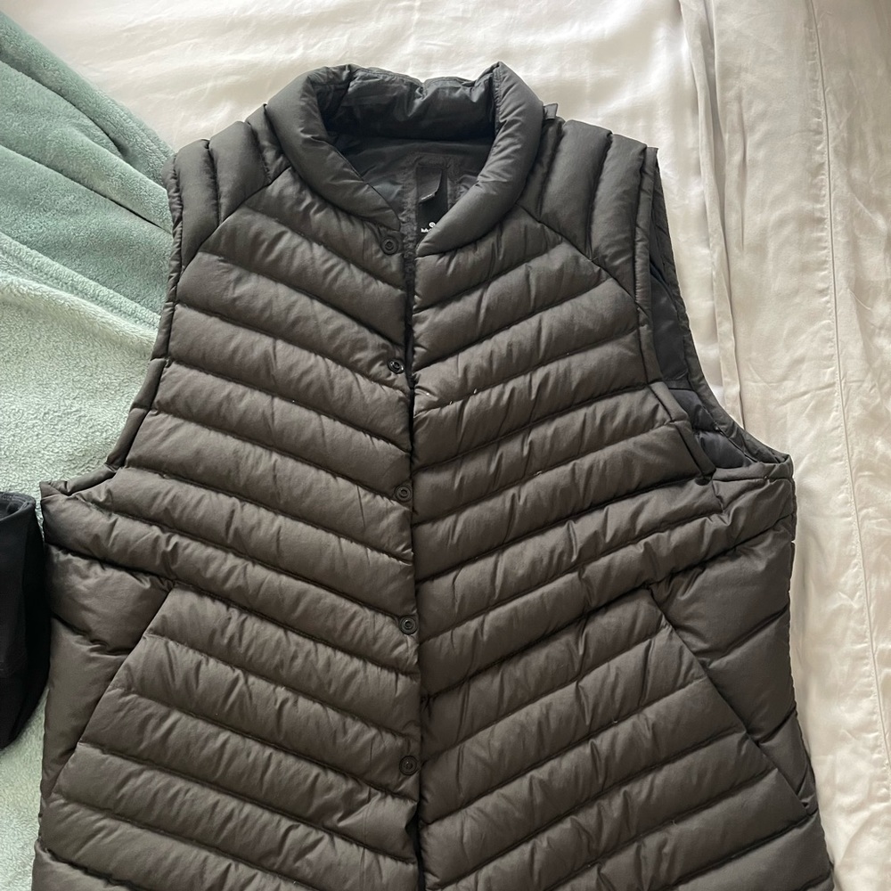 Lululemon Men’s Puffer Vest